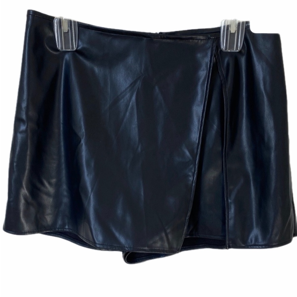 PacSun Black Faux Leather Mini Skort Goth Biker Size M
